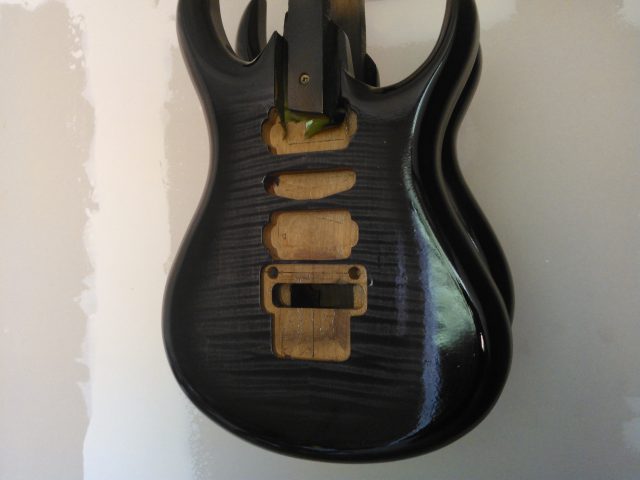 Custom electric guitar, studio photo. Built by William Gelvin, Gelvin Guitars