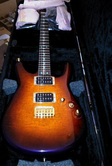 Handmade electric guitar. Built by William Gelvin, Gelvin Guitars