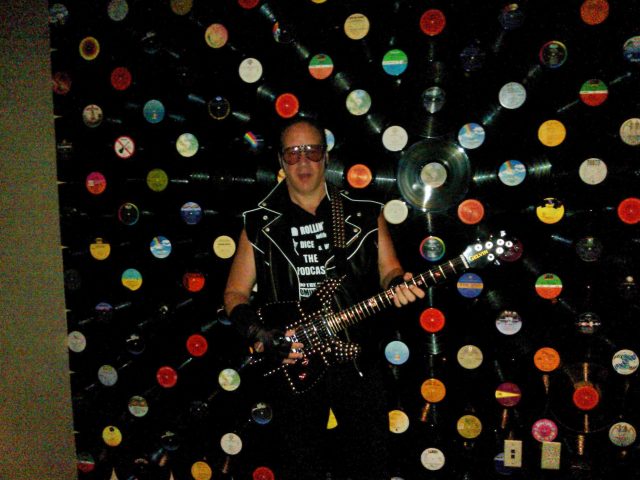 Custom electric guitar, studio photo. Built by William Gelvin, Gelvin Guitars