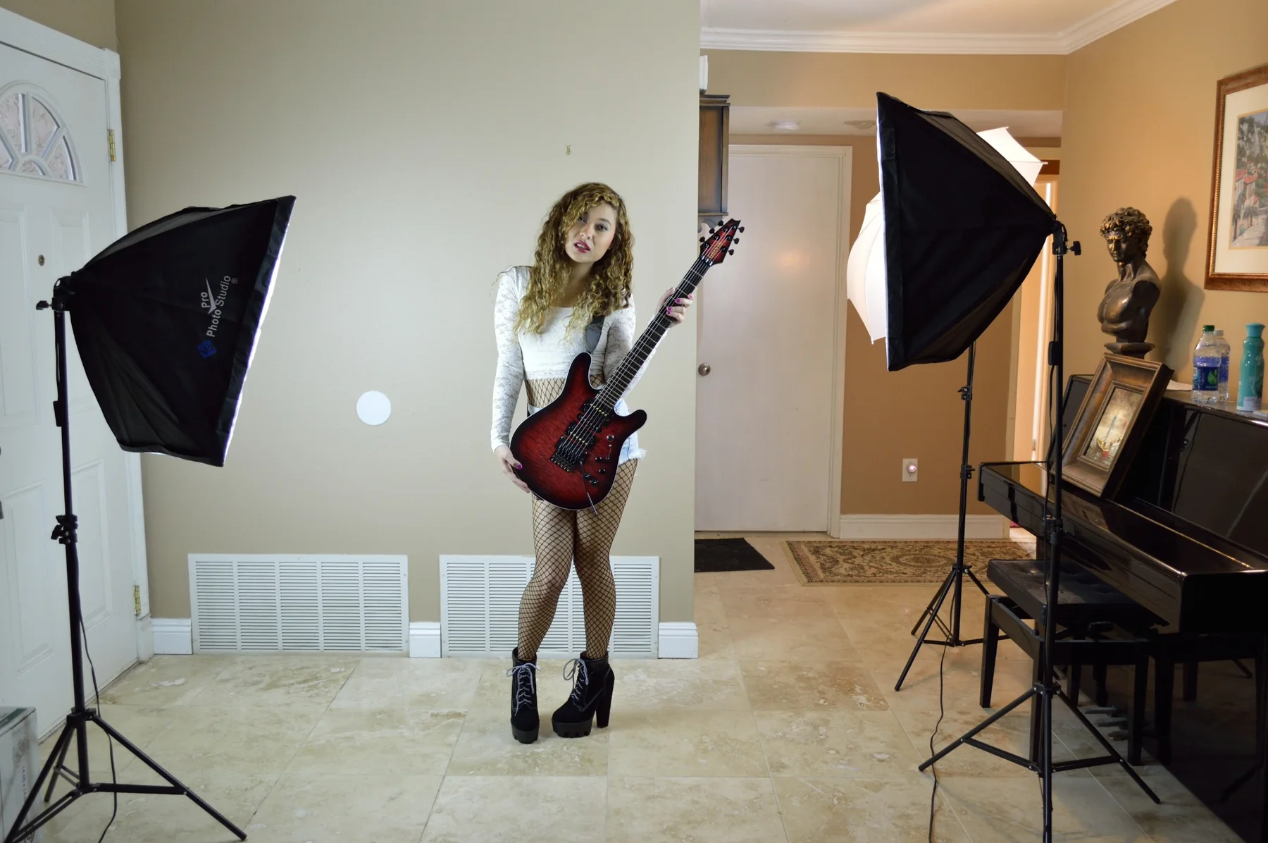 Wide behind the scenes view of Carolyne, the Gelvin JG 3.0 and the studio lights